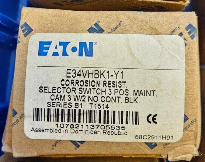 New In Box EATON E34VHBK1-Y1 Corrosion Resistant Selector Switch 3 Pos. Maint.