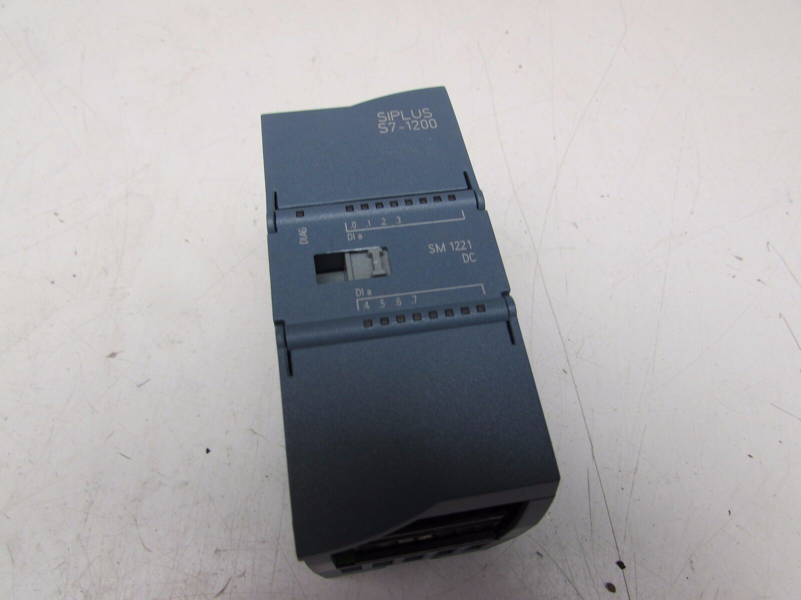 SIEMENS SIPLUS S7-1200 ,SM1221, 8DI  , 6AG1221-1BF32-4XB0, USED MAKE OFFER