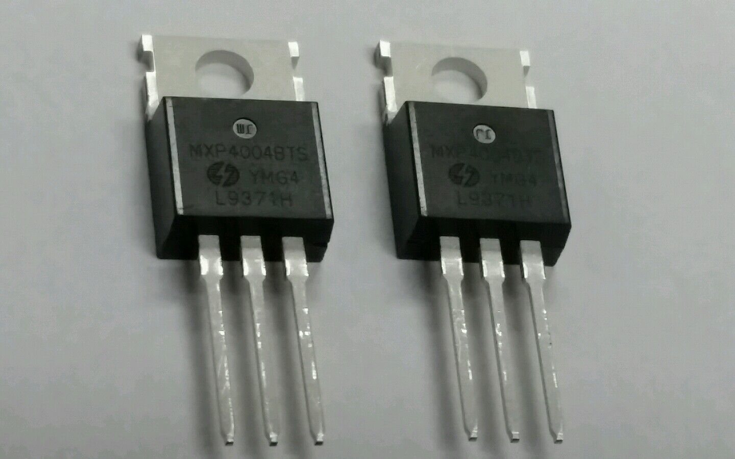 2  MXP4004BTS MOSFET N-CHANNEL TRANSISTORS TO-220,170A 40V,NEW-Shiped from USA