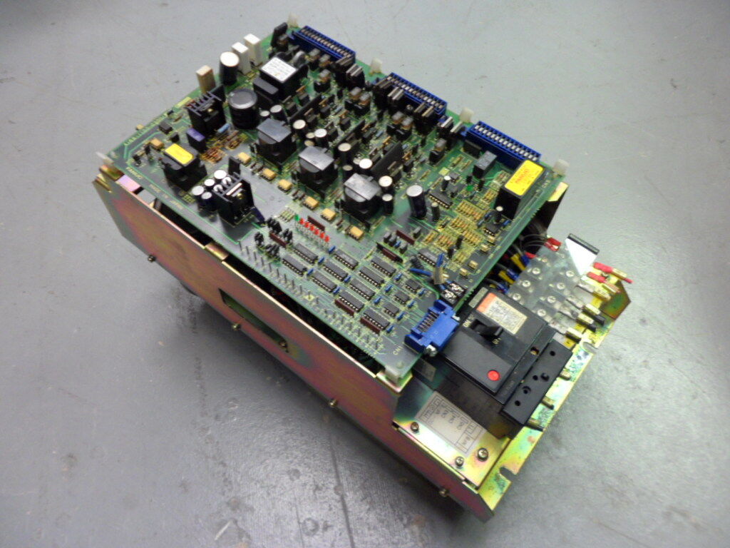 Fanuc A06B-6058-H007 Servo Amplifier Drive Unit A16B-1100-0300 GE 40A Amp 40