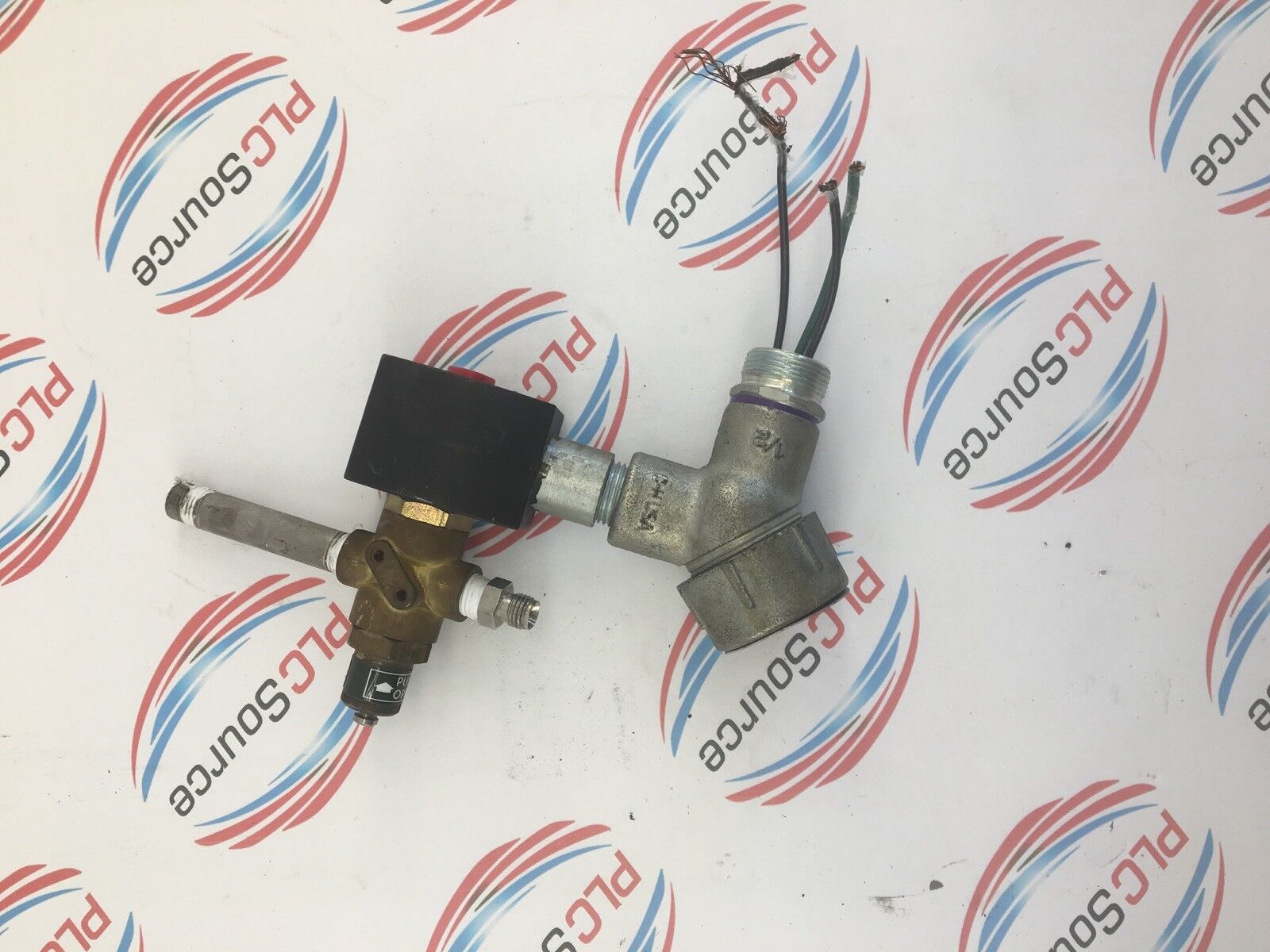 ASCO RED HAT EF8320G174MO SOLENOID VALVE ASSEMBLY 100PSI / 17.1W 
