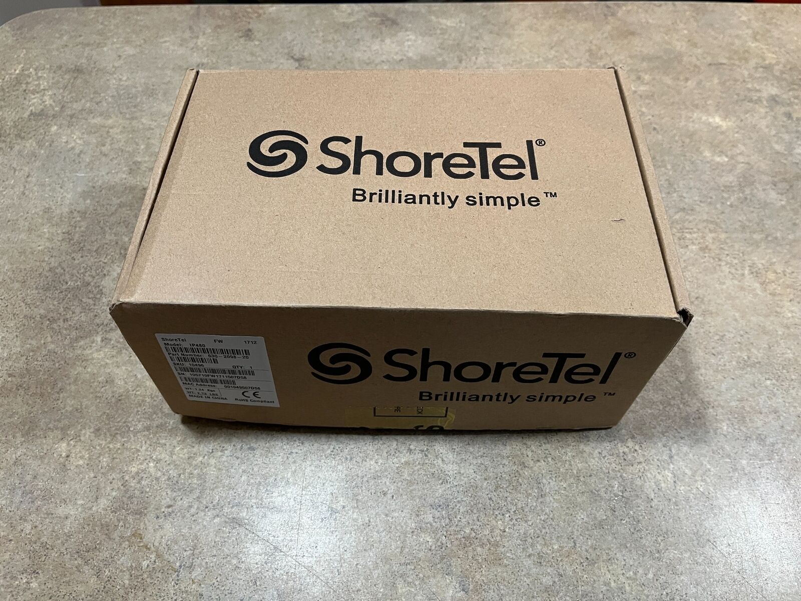 SHORETEL IP480 VOIP SYSTEM BLACK BUSINESS PHONE WITH STAND AND HANDSET ULE1-40