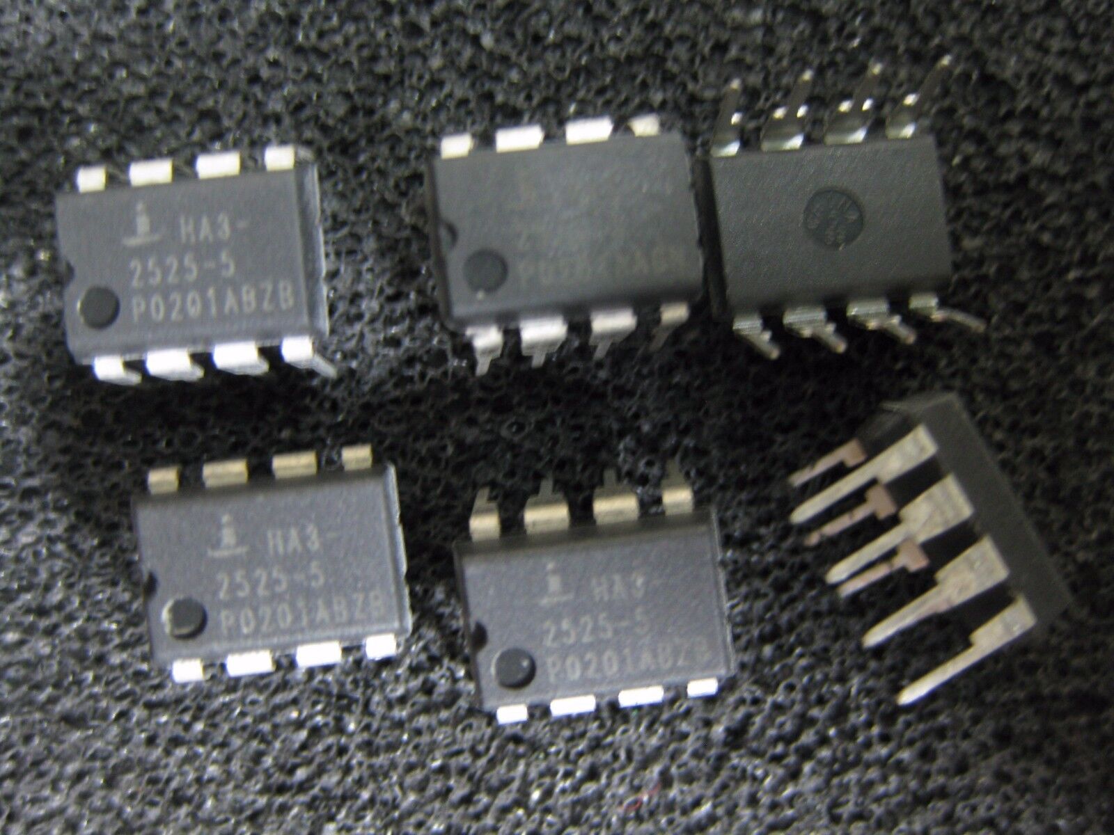 10X HA3-2525-5 20MHz,High Slew Rate,Uncompensated,High Input Impedance Amplifier