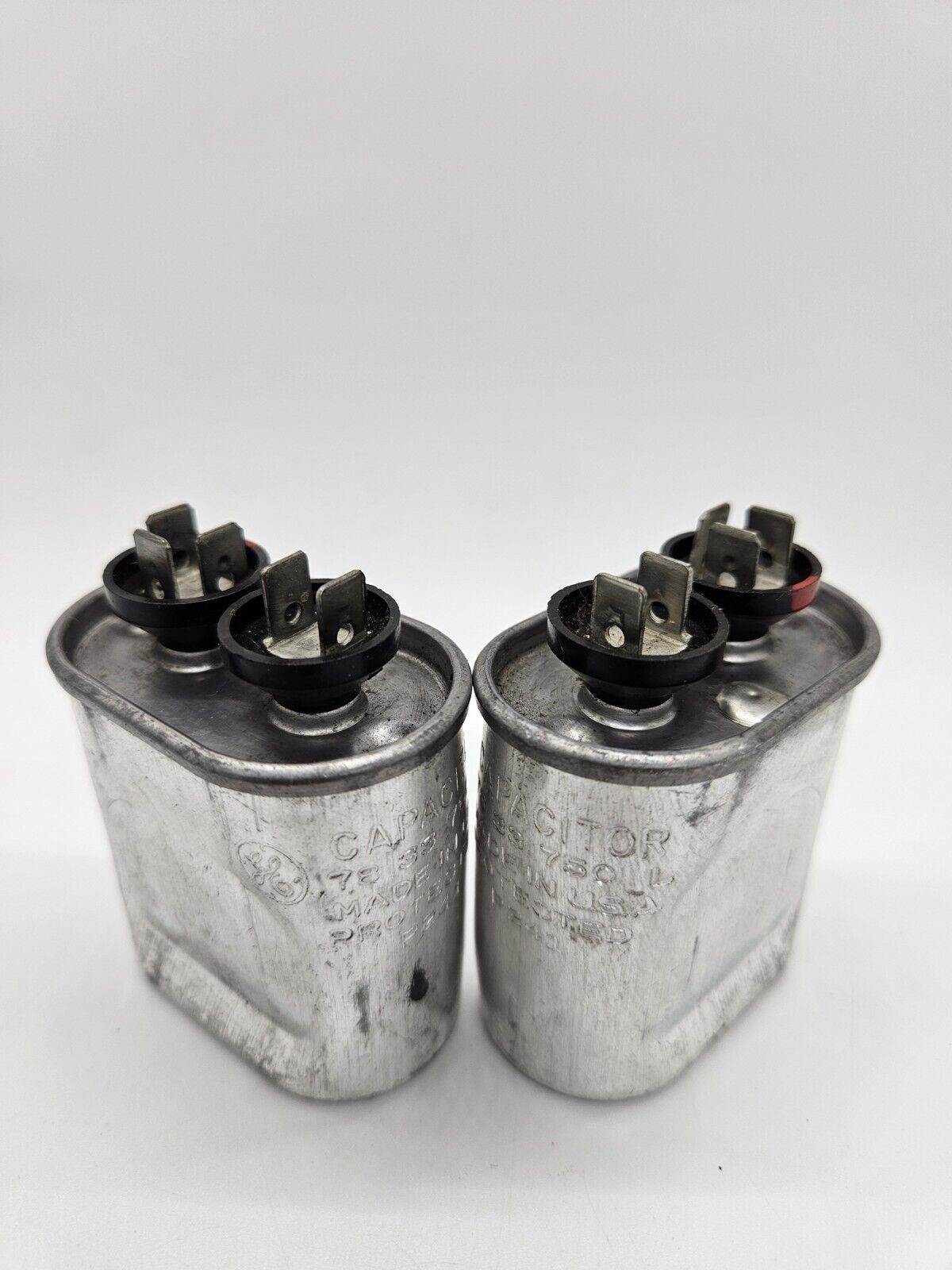 GE 3.5UF 370VAC 60HZ OVAL MOTOR START CAPACITOR USA 21L6085 NEW LOT OF 2