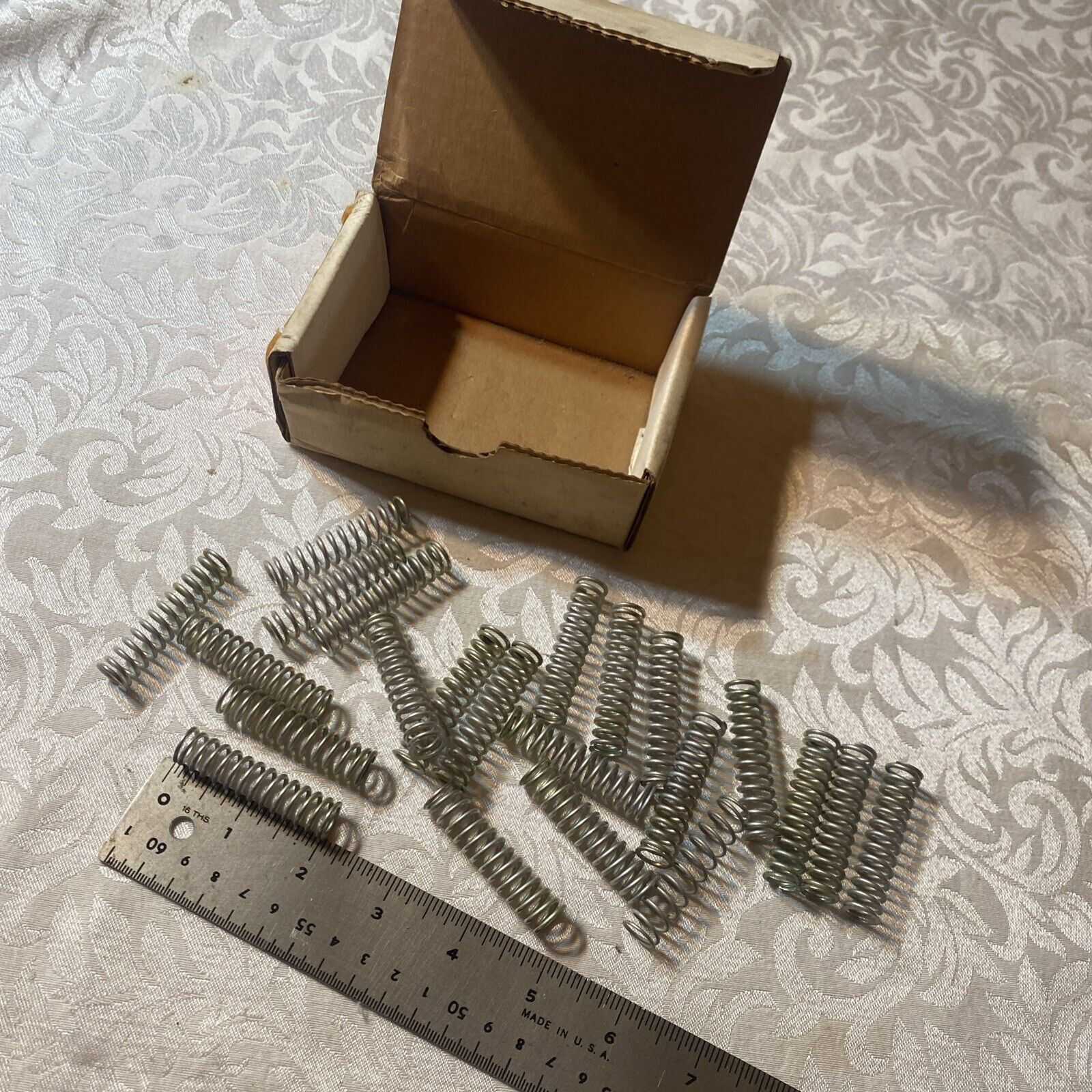 Nos box of 22 LEE SPRING  3/8” x 2” Compression Springs Vintage Med tension B