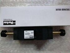 New In Box PARKER PHS520D-8 PHS520D-02 Solenoid Valve picture