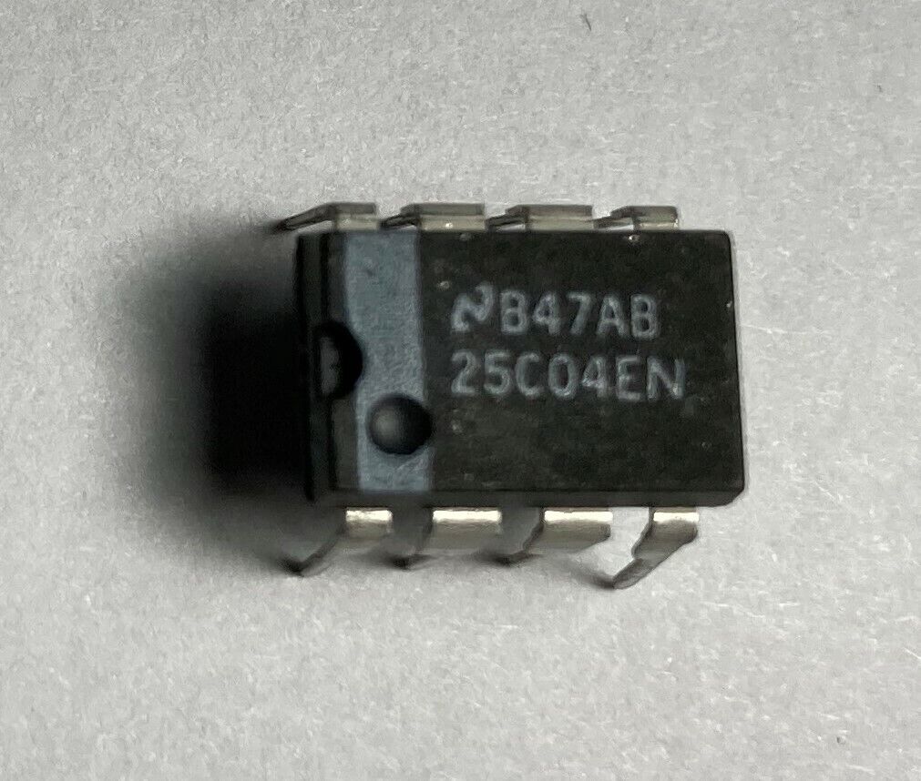 28pcs Lot-25C04EN EEPROM, 512X8, SERIAL, CMOS, 8-Pin DIP 