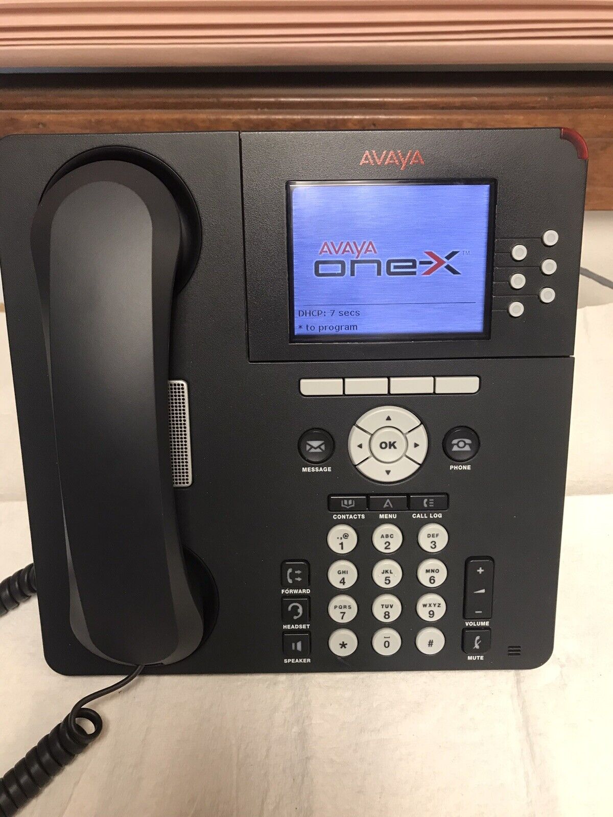 Avaya 9640 6-Line Color Display One-X VoIP Digital Office Phone 700383920