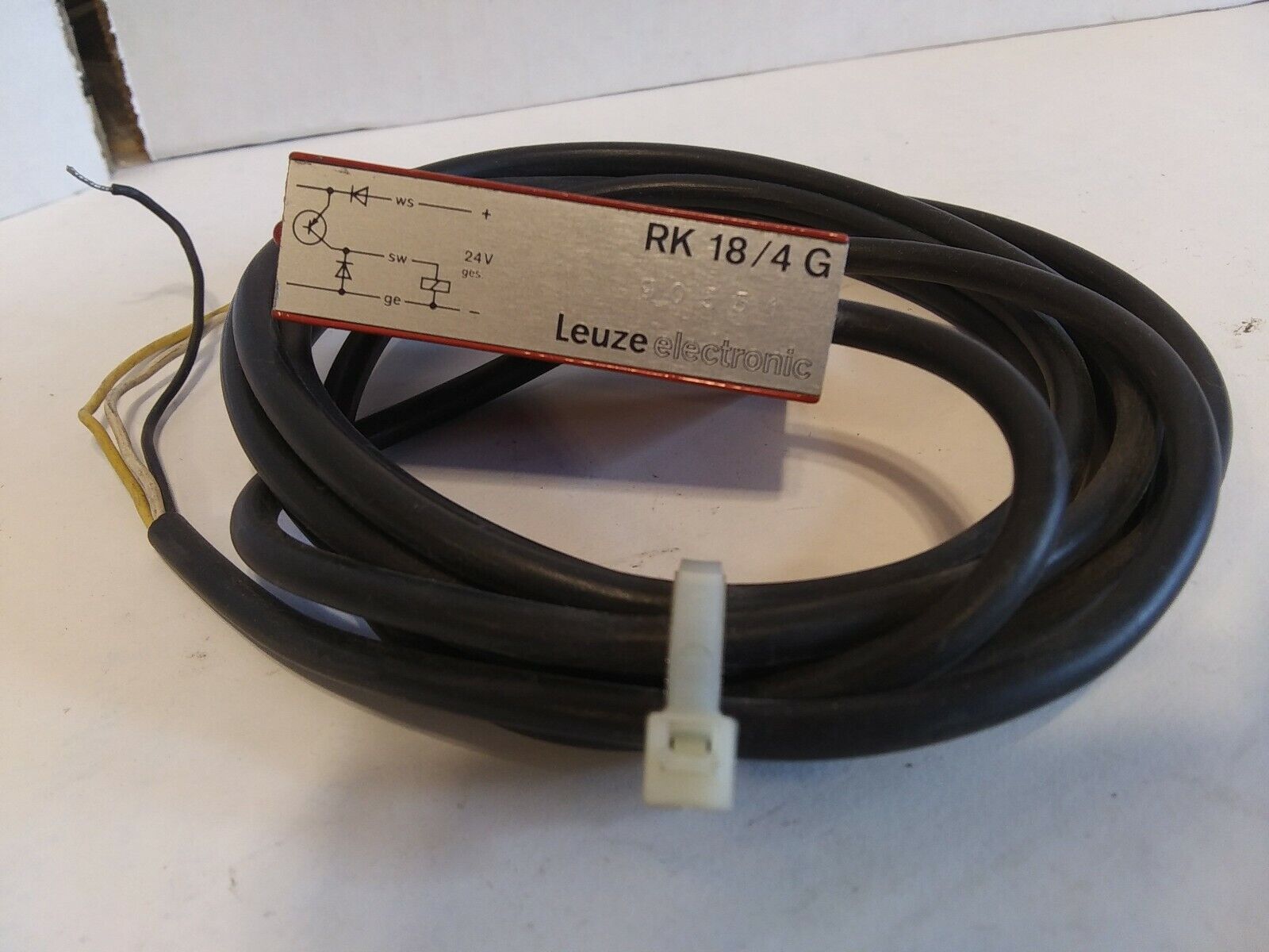 Leuze Electronic RK18/4G Photoelectric Sensor (1 per lot)
