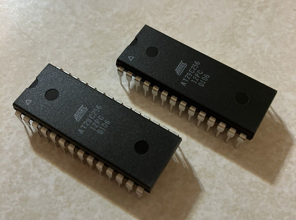 2PCS Flash Memory IC ATMEL DIP-28 AT29C256