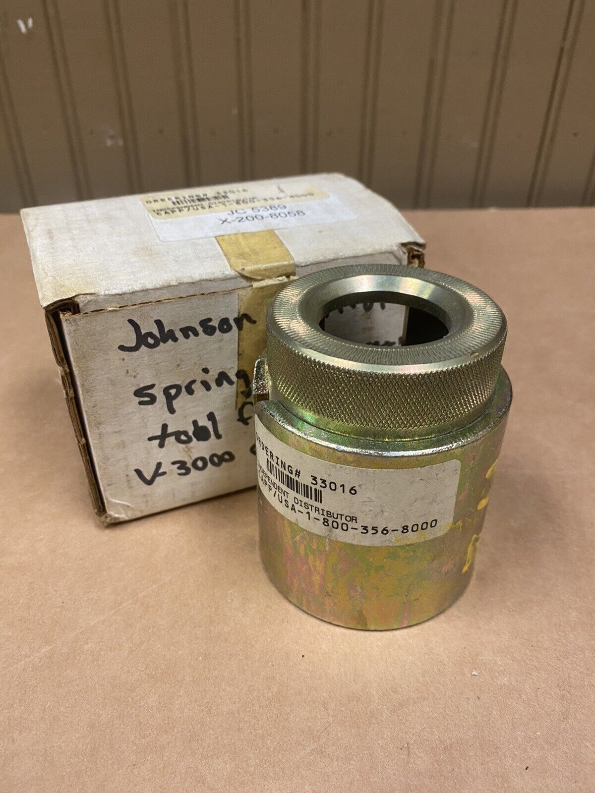 Unused JOHNSON CONTROLS JC-5389 / X-200-8058  Spring Compression Tool for V-3000