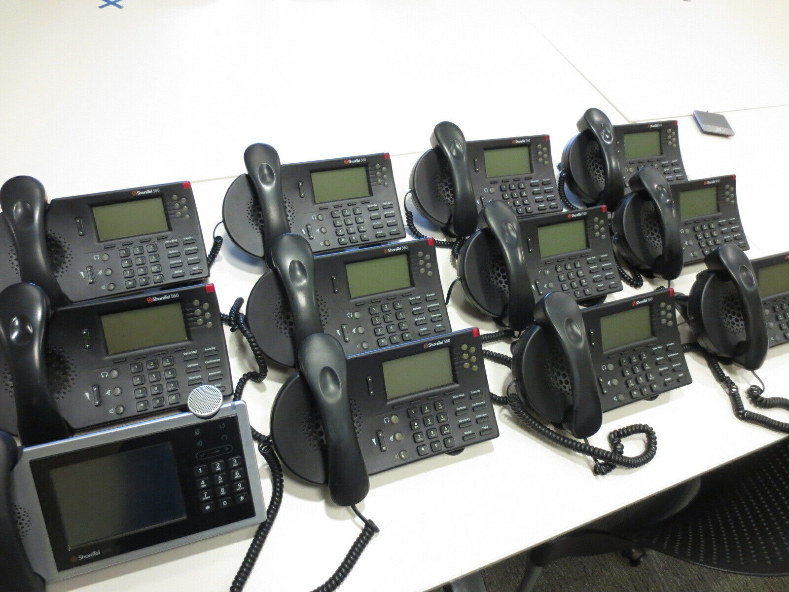 Lot of (12) ShoreTel VOIP Phones, (11) 560 (1) 655 , Good Condition, No Reserve