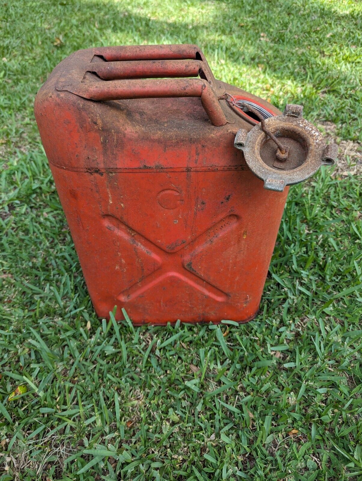 Vintage 5 Gallon Metal Gas Can USMC Red Jerry Can Screw on Cap-Jeep Spare