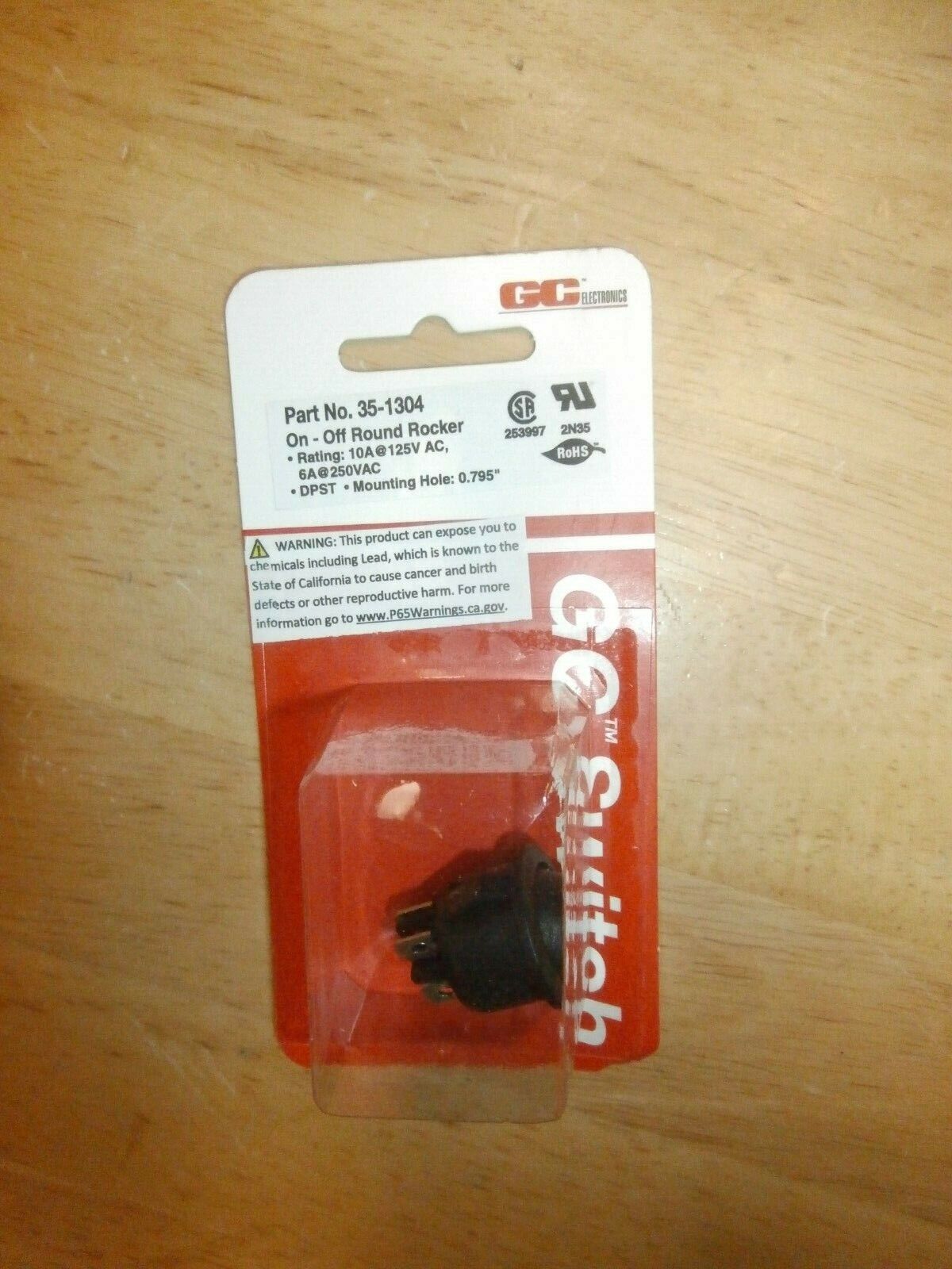 GC 35-1304 ON/OFF ROUND SNAP-IN ROCKER SWITCH DPST 10A/125VAC,NEW