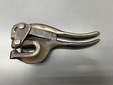 (E) VINTAGE ROPER WHITNEY JR. METAL LEATHER HAND PUNCH No. 5-2 - MADE IN USA picture