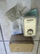 Johnson Controls T26T-2C Heavy Duty Line Voltage Thermostat 40-90°F Heat / Cool picture